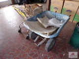 Lot of wheelbarrel and cart