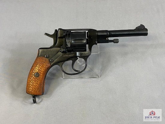 [279] Nagant 1895 Revolver 7.62x38R | SN: 189511057
