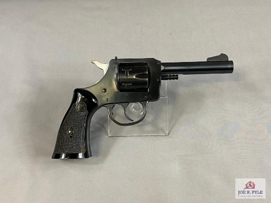 [260] Harrington & Richardson 732 .32 S&W Long | SN: AP113069