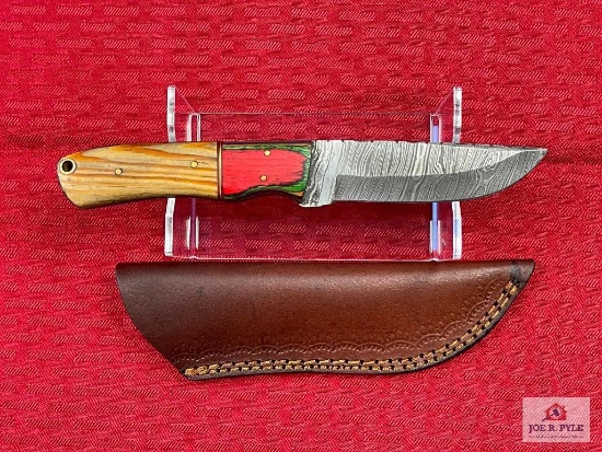 [211] Damascus blade hunting knife w/leather sheath