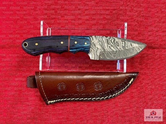[216] Damascus blade skinning knife w/leather sheath