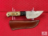 [212] Damascus blade hunting knife w/leather sheath