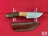 [213] Damascus blade hunting knife w/leather sheath