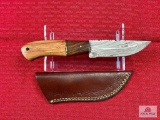 [214] Damascus blade hunting knife w/leather sheath