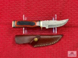 [218] Damascus blade hunting knife w/leather sheath