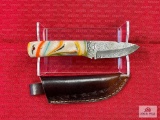 [222] Damascus blade hunting knife w/leather sheath