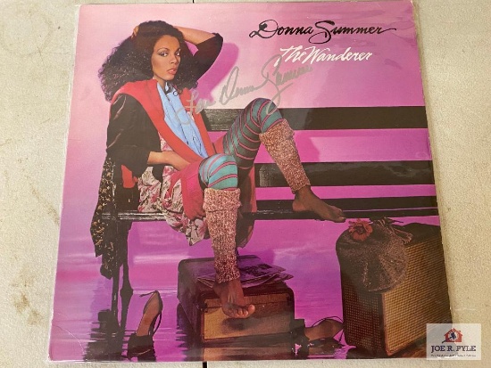 Donna Summers album signed by Donna Summers