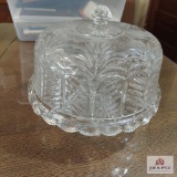 Glass cake pedestal with dome lid