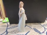 Lladro Figurine (girl)