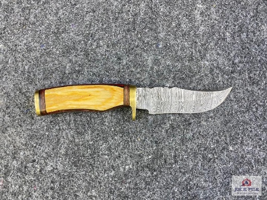 [656] Damascus Blade Hunter w/Sheath