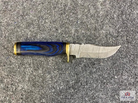 [658] Damascus Blade Hunter w/Sheath