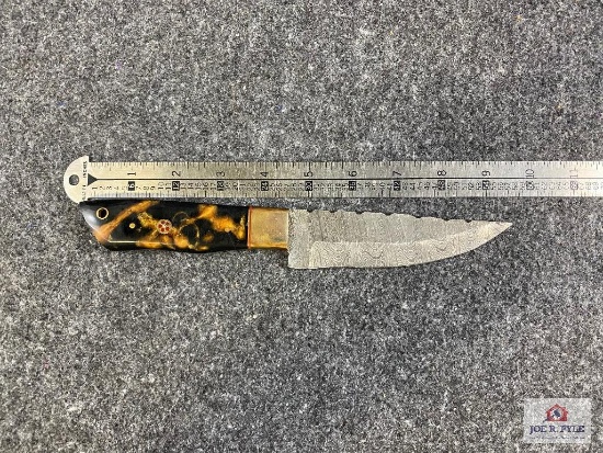 [662] Damascus Blade Hunter w/Sheath