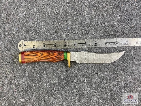 [667] Damascus Blade Hunter w/Sheath