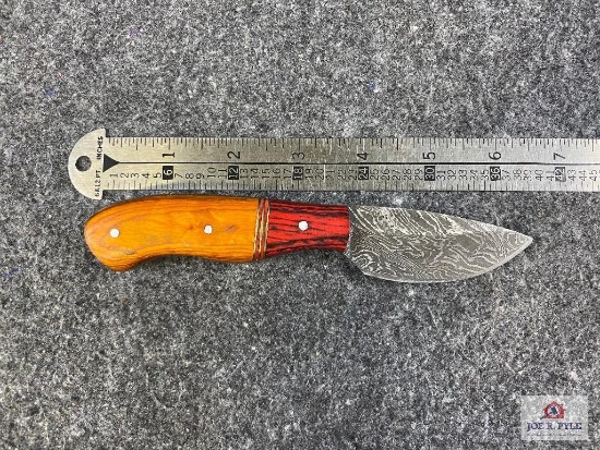 [673] Damascus Blade Hunter w/Sheath