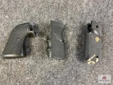 [733] Three sets of black rubber grips
