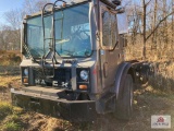 Mack truck Model MR6908