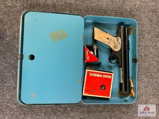 [8] Crosman 150 .22 cal pellet pistol