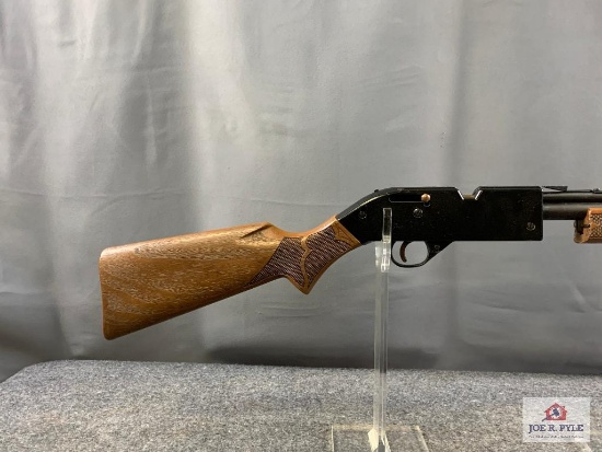 [16] Crosman Powermaster 760 Air Rifle