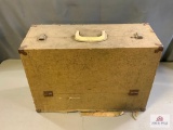 [558] Camp box with many compartments