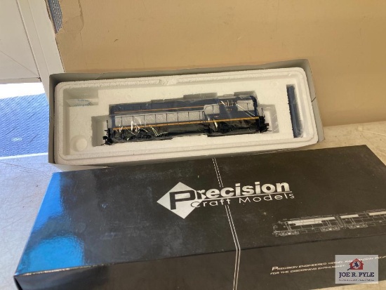 Precision SD7 Locomotive