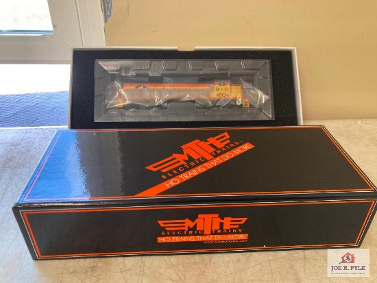 MTH GP38-2 Locomotive