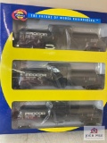 Lot of Athearn RR cars