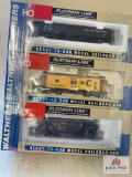 6 Walthers RR cars