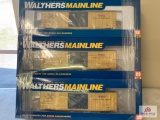 7 Walthers Main Line RR cars