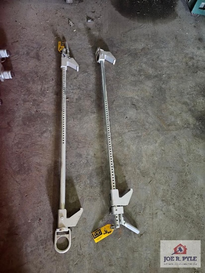 2 Beam clamps