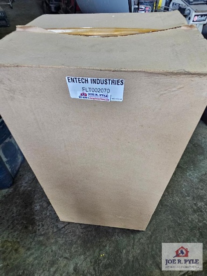 6 boxes of Entech Industries filter model# FLT002070