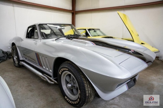 1965 CHEVROLET CORVETTE