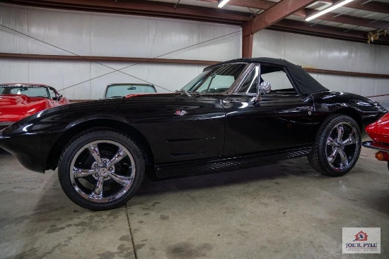 1963 CHEVROLET CORVETTE