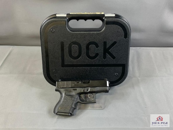 [32] Glock 27 .40 S&W SN: FSF355
