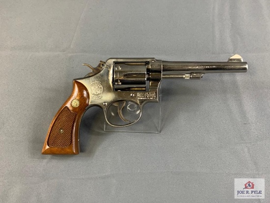 [136] Smith & Wesson 10-5 Nickel .38 Spl SN: D694152