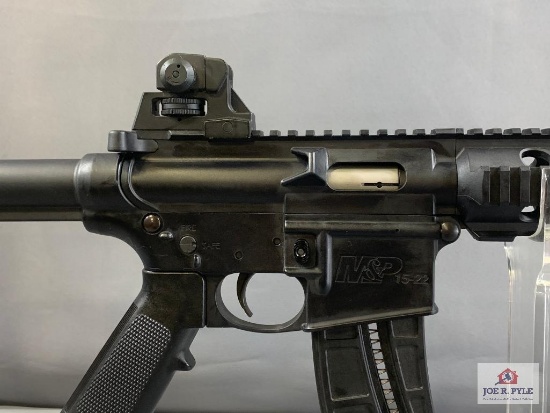 [258] Smith & Wesson M&P 15-22 .22 LR SN: DZP7772