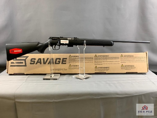 [240] Savage 93R17 .17 HMR SN: 4225510