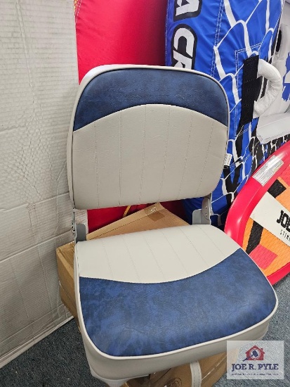 Blue & Cream Seat