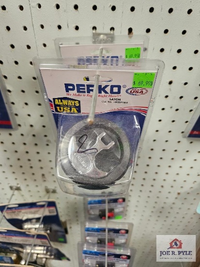 (2) Lid Locks