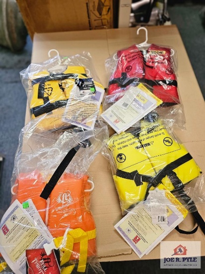 4 Infant/Child Life Vests