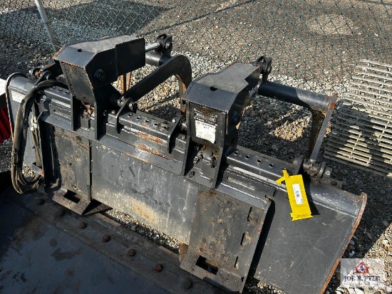 Bobcat 66" Grapple Bucket