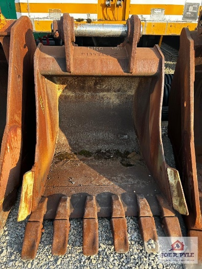 44" W Caterpillar 350 Bucket