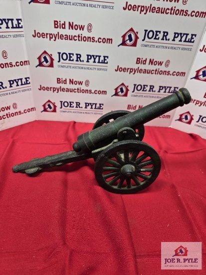 Cast iron miniature cannon