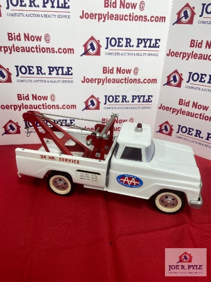 Tonka wrecker truck