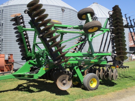 2013 John Deere 2623 30’8 Disk