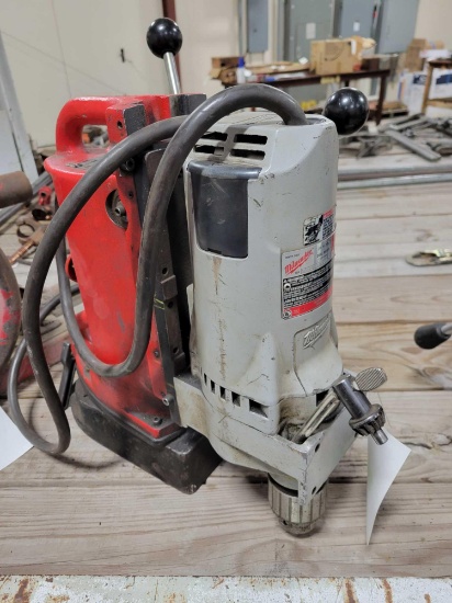Milwaukee heavy duty magnetic drill press