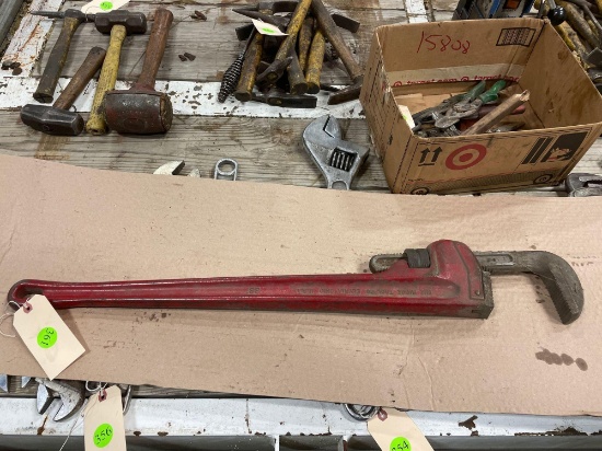 Pipe wrench