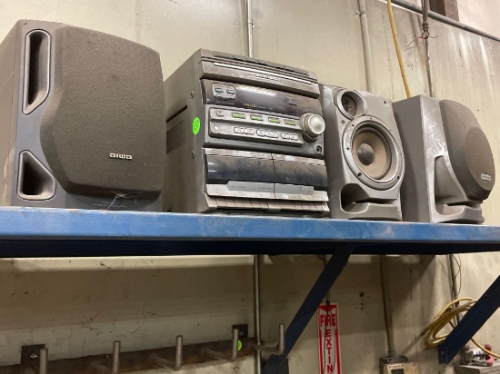 Phillips stereo & speakers