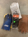 Welding gloves