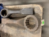 Knocker wrench