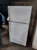 refrigerator/ freezer